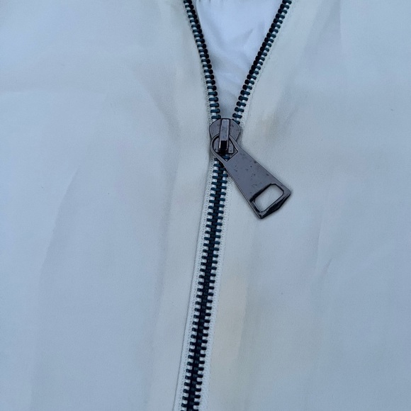 Blouse - Picture 8 of 9